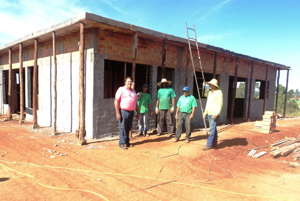 Becão visita obras do prédio que vai abrigar o CRAS do Bairro do Tamanduá