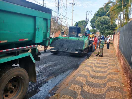 Prefeitura inicia o recapeamento de ruas da região central de Descalvado