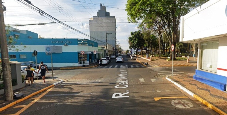Foto: Semáforo no cruzamento das ruas Cel. Arthur Whitaker e Conselheiro Antônio Prado será instalado na próxima semana