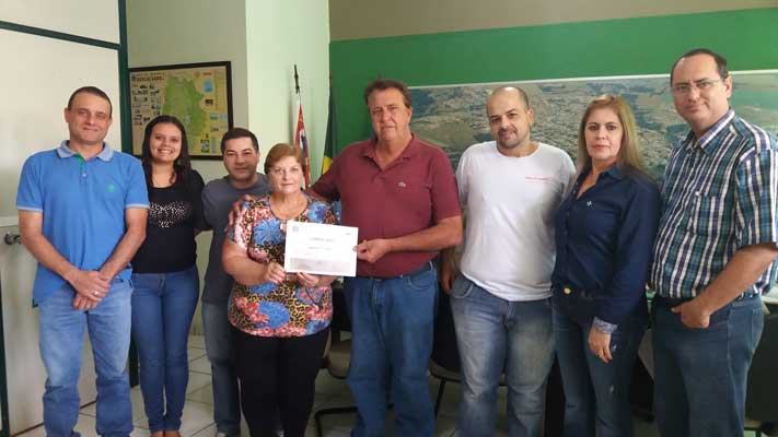 Becão entrega o 4º certificado do SIM ao Grupo by Landinho