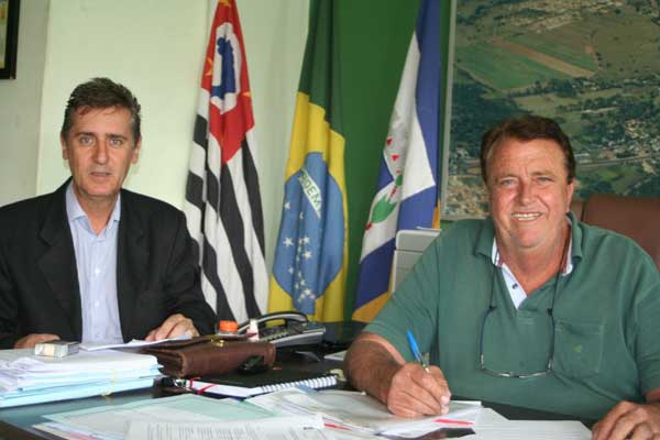 Administração Becão e Luiz Carlos concederá prêmio de R$ 250 aos servidores neste final de ano