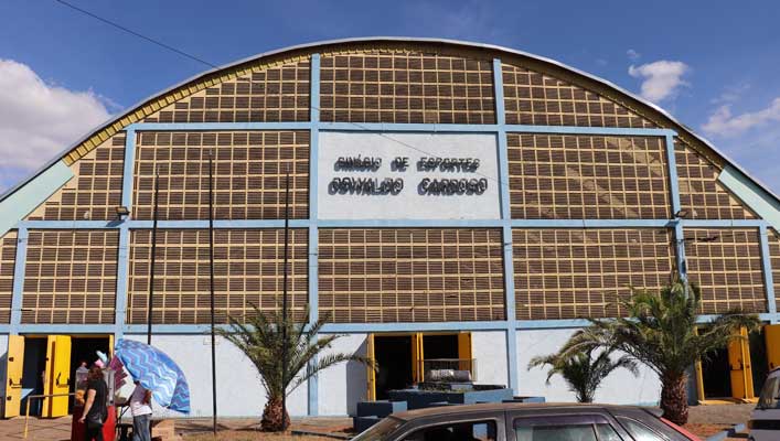 Secretaria de Esportes anuncia o inÃcio da construção do mini campo sintético