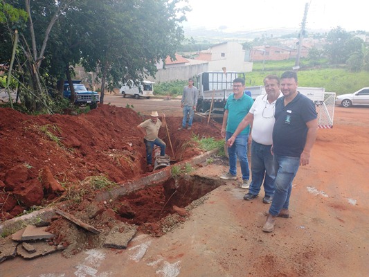 Prefeitura constrói novas galerias pluviais e ‘bocas de lobo’ no Bosque do Tamanduá