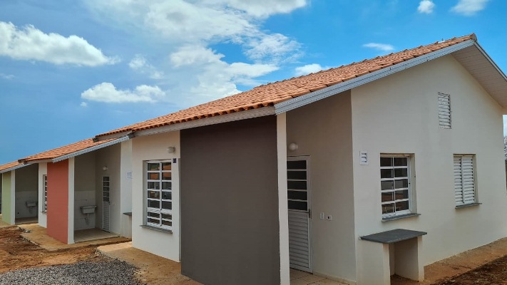 Prefeito de Descalvado cobra da SDHU a reafirmação da construção das 100 casas populares