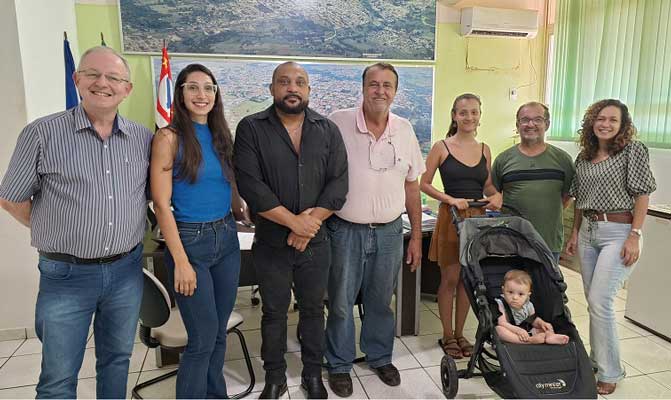 Prefeito de Descalvado assina adesão ao Sistema Nacional de Cultura